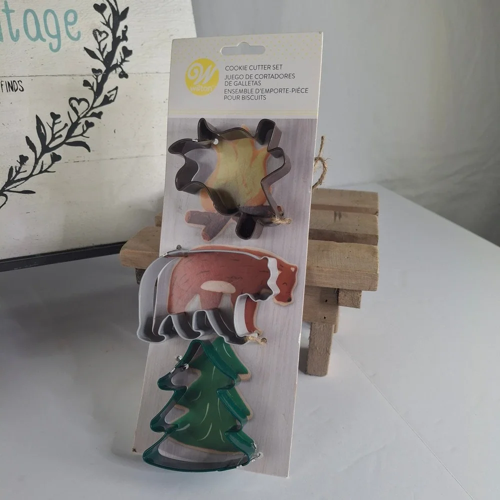 Wilton 3 Piece Camping Cookie Cutter‎ Set Bear Tree Campfire Metal NEW 2019
